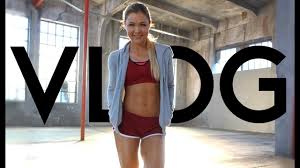 Findet ihr in meinem buch ‚fit & stark' inklusive trainingspläne! Home Bikini Bauch Workout Fit Fur Den Sommer Sophia Thiel Youtube