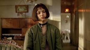 The relationship between mathilde (brillliantly played by 13 year old natalie portman) and the hitman leon is uncomfortable but never strays out of bounds. The Black Necklace With A Sun And Mathilda Natalie Portman In Leon Movie