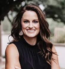 Stephanie Paris's Instagram, Twitter & Facebook