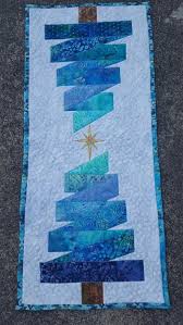 Https I Etsystatic Com 18583860 R Il 5f20f0 1691509404 Il 794xn 16915094 In 2020 Quilted Table Runners Christmas Table Topper Patterns Christmas Table Runner Pattern