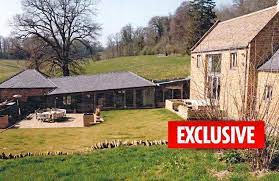 Harry And Meghan S Secret 2 5m Country Love Nest Is Converted Farmhouse The Sun Cotswolds Nottingham Cottage Harry And Meghan