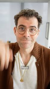 Instagram announced yesterday that the follower is dead. The only thing  that matters is new people, always and forever. Now all of your new content  is going to be sent to new