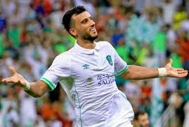 عمر جهاد السومة (28 مارس 1989)، هو لاعب كرة قدم سوري من مواليد دير الزور، سوريا، يلعب في مركز الهجوم مع نادي الأهلي السعودي و‌منتخب سوريا لكرة القدم. Ø¨Ø¹Ø¯ Ø´Ø§Ø¦Ø¹Ø§Øª Ø±Ø­ÙŠÙ„Ù‡ Ø§Ù„Ø³ÙˆÙ…Ø© Ø¨Ø§Ù‚ Ù…Ø¹ Ø£Ù‡Ù„ÙŠ Ø¬Ø¯Ø© ÙˆÙ„Ù† Ø£Ø±Ø­Ù„ Ø§Ù„Ø®Ù„ÙŠØ¬ Ø£ÙˆÙ†Ù„Ø§ÙŠÙ†