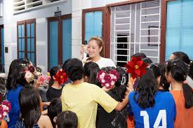 Hoa hậu đỗ thị hà ghi dấu về phong cách thời trang hiện đại, ngọt ngào trong lòng công chúng. Hoa Háº­u Khanh Van Ghe ThÄƒm Ngoi Nha Báº£o Vá»‡ Tráº» Em Bá»‹ Xam Háº¡i Tinh Dá»¥c