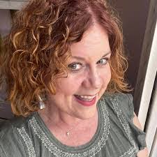 Genevieve Mcnulty's Instagram, Twitter & Facebook