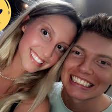 Cara (@carafigenshaw)