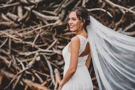 Brautfrisuren lange haare | neueste frisurentrends in 2015. Brautfrisuren Euer Perfektes Hochzeitsstyling I Weddyplace