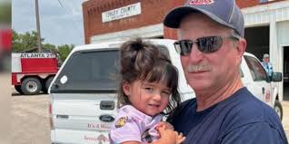 Atlanta, Kan. fire chief hailed a hero after toddler saved from drowning
