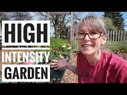 A steel frame offers ergonomic support at any angle thanks to a height adjustable headrest, full reclining and rocking mechanisms as well as a swivel function catering to every obstacle or hairpin bend! Video High Intensity Gardening