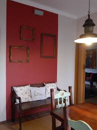 Los comedores son una estancia del hogar muy importante ya que además de comer y cenar también se pueden utilizar para disfrutar. Toque De Color En La Pared Del Comedor Y Marcos De Cuadros Antiguos Sweet Home Home Decor Decor