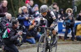 Il faut dire que l'équipe de patrick lefevre a toujours de nombreuses cartes en main. Omloop Het Nieuwsblad 2021 Routes Teams And All You Need To Know Cyclist