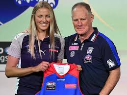 On the back of a dominating first half, the western bulldogs have maintained their perfect start. Bulldogs Take Newton At No 1 In Aflw Draft Port Macquarie News Port Macquarie Nsw