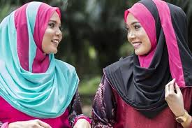 Senandung cinta jilbab antara kewajiban dan parameter facebook. Scarf Bisa Jadi Tambahan Aksesori Untuk Wanita Berhijab