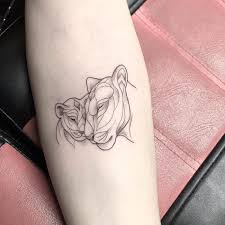 48 Tatuajes Significativos De Madre E Hija Para Honrar Su Amor Incondicional In 2020 Tattoos For Daughters Mother Tattoos Mother Daughter Tattoos