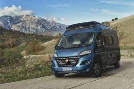Certains lieux touristiques interdisent de stationner la nuit de 22 heures à 8 heures du. Fourgons Amenages Une Vraie Alternative Aux Camping Cars