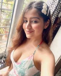 Simran Kaur Huge Boobs - Fappenist