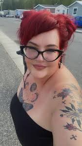 Introduction of a quirky mom