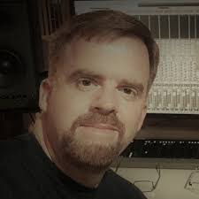 Donny Oliver Collins (@doncolga)