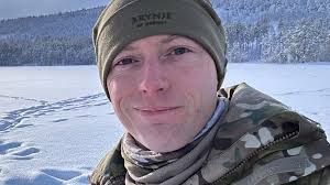 Para medical officer receives safety award for reducing risk to troops in  snow and sand