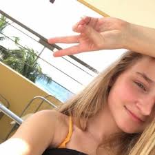 Olivia Ferri (@FerriOlivia)