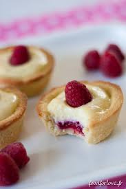 Tartelettes Aux Amandes Gelee De Framboises Et Creme Patissiere Ultra Vanillee Concours Inside Food For Love Patissiere Mini Tarte Recette Dessert