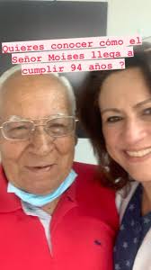 El próximo Jueves estaré compartiendo con Uds en una Masterclasse como el  señor Moises , paciente que me visitó esta semana llega a cumplir 94 años ,  con esta maravillosa sonrisa 😉. En la Bio está el ...