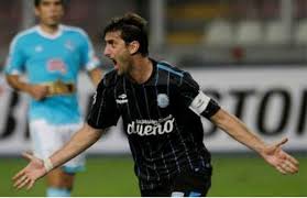 En sporting cristal jugaban solano, el camello soto y julinho que era un mezcla neymar con el coreano son, lo que jugaba. Racing Sporting Cristal Un Choque Con Historia Racing De Alma