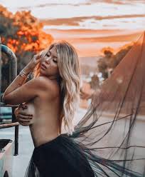 PSG Star Mauro Icardis Wife & Agent Wanda Naras Hot And Sexy Bikini  Photos Will Make You Lust For More | SEE PHOTOS