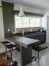 Podrán obtener excelentes ideas para sus desayunadores sea cual sea el siguiendo con los diseños de interiores rústicos, la barra para cocina de la siguiente fotografía no desentona para nada con el aspecto clásico del. Desayunador Decoracion De Cocina Decoracion De Cocina Moderna Cocinas De Casa