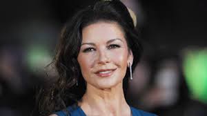 Catherine Zeta-Jones looks so young in Instagram selfie