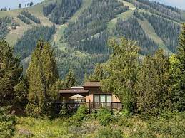 Check out luxury cabin rentals in sun valley, idaho. Lake Cottage Sun Valley Sun Valley Idaho Vacation Rental Cabin Home A Place To Rent Or Stay In Sun Valley 1 800 844 3246 Mobile Site