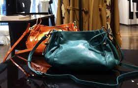 Sacs gerard darel d'occasion disponibles sur jolicloset.com, dépôt vente de luxe en ligne. Sac 24 Heures Mini Le Nouvel It Bag Gerard Darel Taaora Blog Mode Tendances Looks