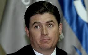 El exgobernador Rodrigo Medina se salva de audiencia por caso KIA