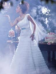 Alfred Angelo Bridal Style 236 Tiana From Disney Fairy Tale Bridal Brautkleid Prinzessin Disney Prinzessinnen Hochzeiten Prinzessin Hochzeit