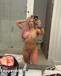 Feast Your Eyes on Miranda Cohen's Nude OnlyFans Leaks - Utterly Captivating