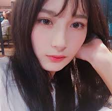Pin By Sarah On Extraordinary In 2020 Asian Beauty Beauty Korean Girl