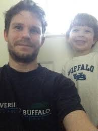 Nicholas McLaughlin (@WowieHousley)