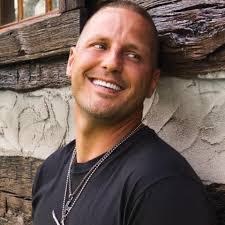 Michelle Harker's Instagram, Twitter & Facebook