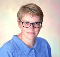 Angela Crisp-Sears named CCCC's Staff Member of the Year  www.cccc.edu/news/story.php?story=10150