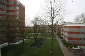 Heute ist borßum/hilmarsum das günstigste stadtviertel in emden. Immobilien Emden Und Ostfriesland Schone 2 Zimmer Wohnung Mit Balkon In Emden Stadtteil Borssum Zu Verkaufen