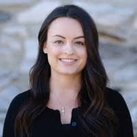 Amy Emmons's Instagram, Twitter & Facebook