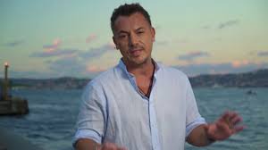 Ultimul sezon din „burlacul a fost difuzat în anul 2015, cu fotomodelul andrei andrei protagonist. Burlacul Te AÈ™teaptÄƒ In Istanbul Inscrie Te SÄƒ I CucereÈ™ti Inima Youtube
