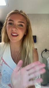 Victoria Patton's Instagram, Twitter & Facebook