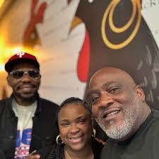 Darryl Harmon's Instagram, Twitter & Facebook