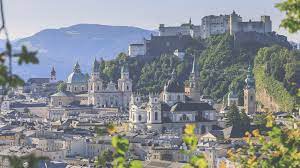 Die salzburger festspiele sind das größte kulturelle ereignis österreichs und locken im sommer eine viertelmillion besucher zu konzerten und theatervorstellungen in die mozartstadt. Salzburger Festspiele Stellen Das Programm Fur 2021 Vor Die Hoffnung Stirbt Nie News Und Kritik Br Klassik Bayerischer Rundfunk