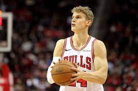 Lauri markkanen was in search of a new team. Lauri Markkanen Headed To Cavaliers In Three Team Sign And Trade Hoops Rumors