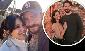 Emmerdale's Fiona Wade says her marriage to actor husband Simon Cotton  helped her quit the ITV soap