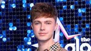 Strictly come dancing 2020 jury. Strictly Come Dancing Contestant Hrvy Tests Positive For Coronavirus Itv News