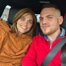 Sony TV stand with two glass open shelves