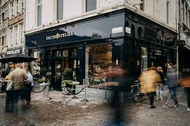 Sergio heeft ook verschillende kookboeken op de markt gebracht, met als laatste. Sergio Herman Opens Frites Atelier In Ghent To Open First One In Brussels In November Food And Wine Gazette